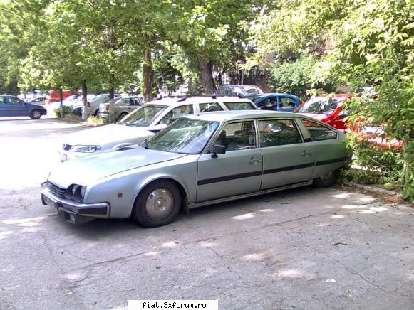 Frumuseti surprinse in trafic - Merge si asa ceva? - Classic corner
