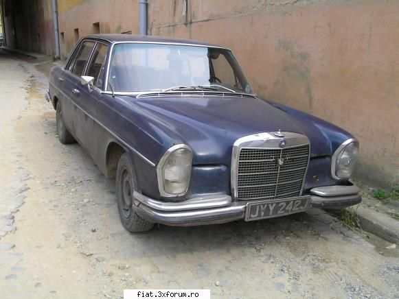Frumuseti surprinse in trafic - azi in cetatea medievala din Sighisoara - Classic corner