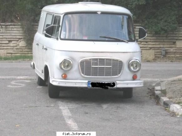Frumuseti surprinse in trafic - Un Barkas in Albena, Bulgaria - Classic corner