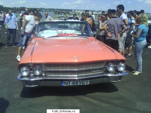 Frumuseti surprinse in trafic - pdw - Classic corner