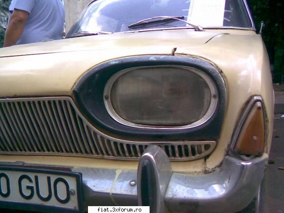 Frumuseti surprinse in trafic - cica ar vrea 1000 de euroi pe ea mosul - Classic corner