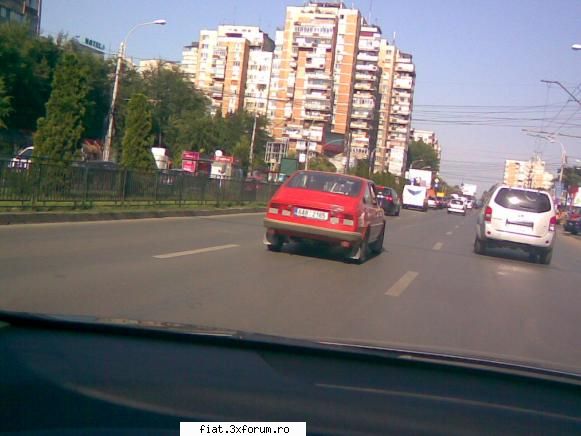 Frumuseti surprinse in trafic - Priviti ce frumuseti am surprins pe bulevardul - Classic corner