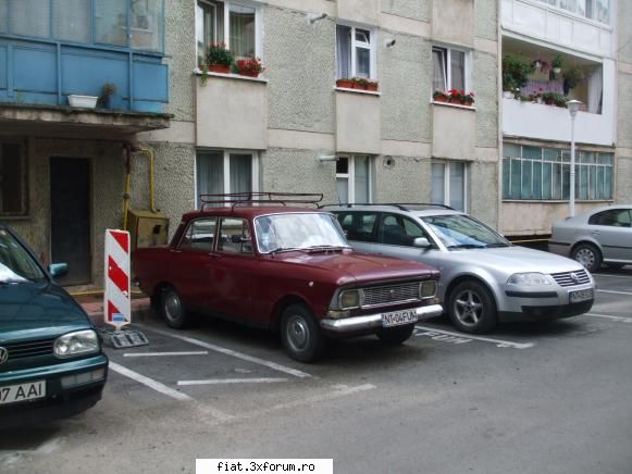 Frumuseti surprinse in trafic - de avut aveam..... Moskvich, foarte bine pastrat - Classic corner