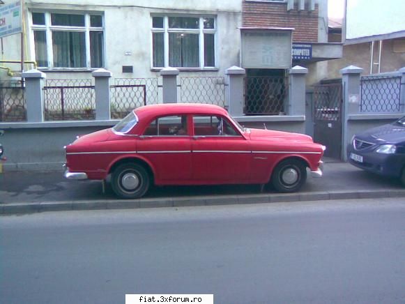 Frumuseti surprinse in trafic - Un volvo superb pe la Mihai Bravu - Classic corner