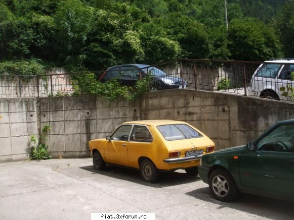 Frumuseti surprinse in trafic - Adrian - Classic corner