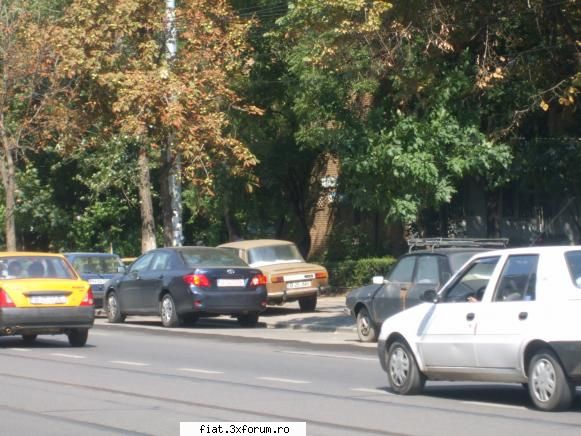 Frumuseti surprinse in trafic - Adrian - Classic corner