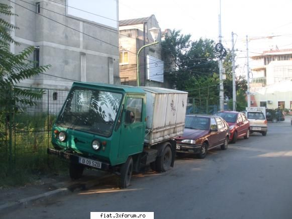 Frumuseti surprinse in trafic - Nu trebuie uitata: Multicar made in Romania - Classic corner