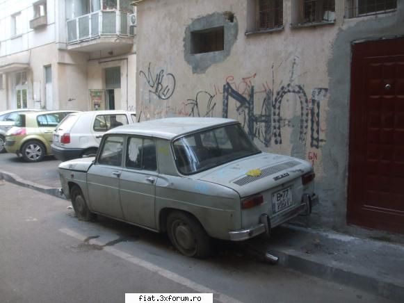 Frumuseti surprinse in trafic - 1100 in spatepe Mosilor - Classic corner