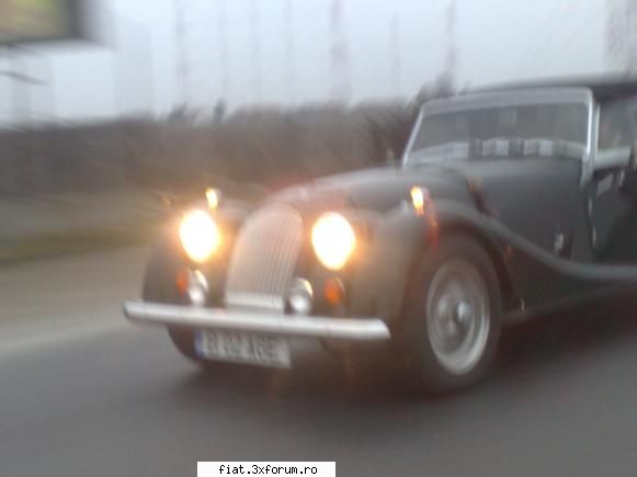 Frumuseti surprinse in trafic - cum se numeste frumusetea asta? - Classic corner