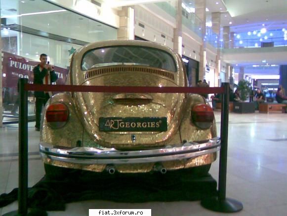 Frumuseti surprinse in trafic - In interiorul molului de la cotroceni - Classic corner