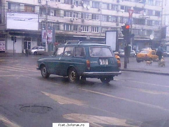 Frumuseti surprinse in trafic - Din pacate doar din spate - Classic corner