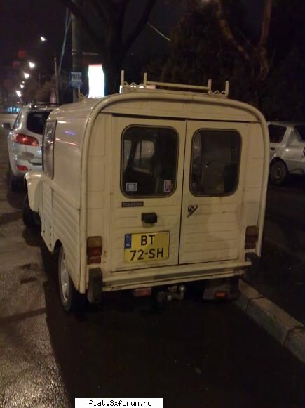 Frumuseti surprinse in trafic - Numere straineze - Classic corner
