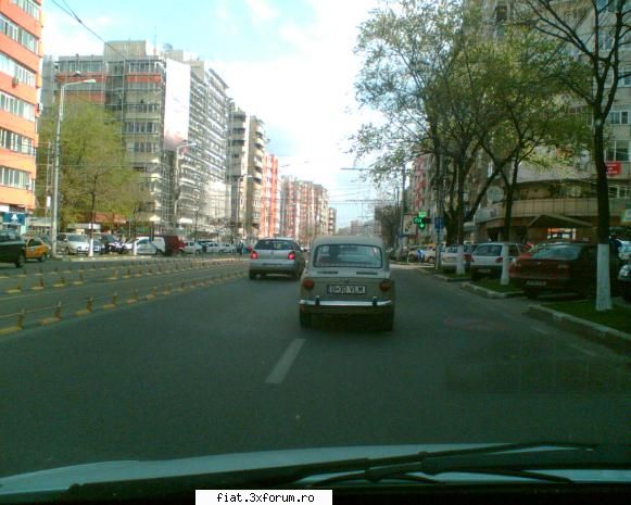 Frumuseti surprinse in trafic - Un 850 surprins "la ştangă", pe - Classic corner