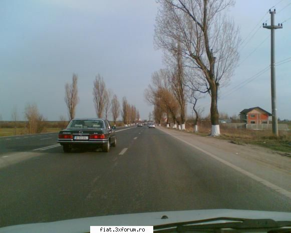 Frumuseti surprinse in trafic - Un Mercedes 450 SEL pe DN1, �ntre Pucheni şi - Classic corner