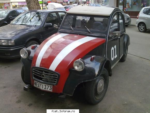 Frumuseti surprinse in trafic - un citroen prin romana - Classic corner