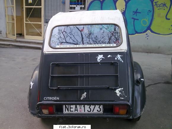 Frumuseti surprinse in trafic - jeri - Classic corner