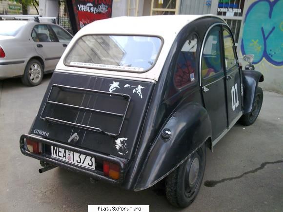 Frumuseti surprinse in trafic - si ultima voi reveni cu inca trei masini tot de - Classic corner