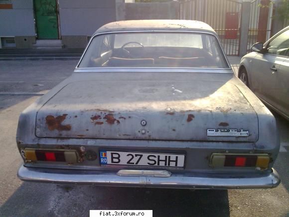 Frumuseti surprinse in trafic - jeri - Classic corner