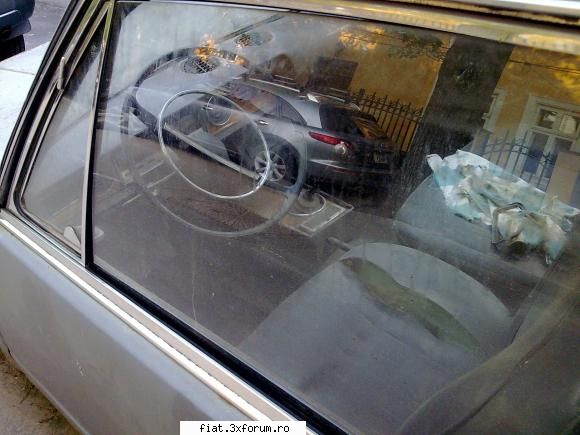 Frumuseti surprinse in trafic - jeri - Classic corner