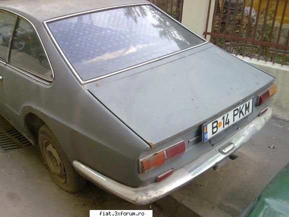 Frumuseti surprinse in trafic - jeri - Classic corner