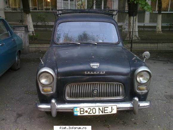 Frumuseti surprinse in trafic - si acum un Ford Prefect are toate ornamentele - Classic corner