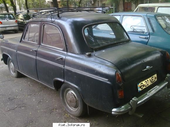 Frumuseti surprinse in trafic - jeri - Classic corner