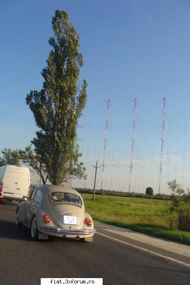 Frumuseti surprinse in trafic - Masina e din 1970 potrivit proprietarului care - Classic corner