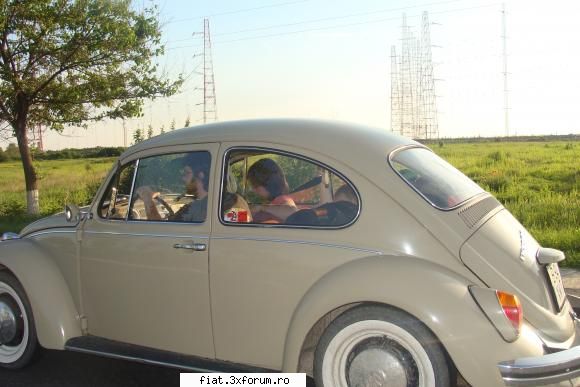 Frumuseti surprinse in trafic - i-a dat constant o suta de km la ora, masinuta nu - Classic corner