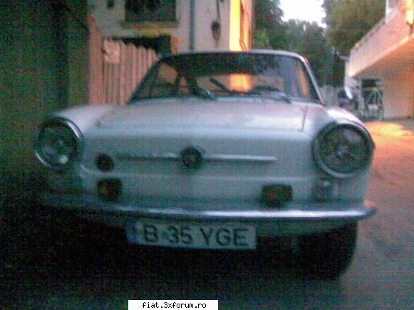 Frumuseti surprinse in trafic - Si va mai prezint acest superb fiat 850 sport - Classic corner