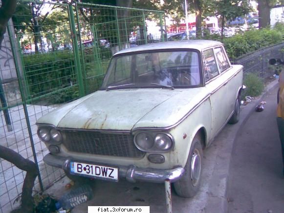 Frumuseti surprinse in trafic - Mai am si 1300-le asta ginit pe la piata - Classic corner