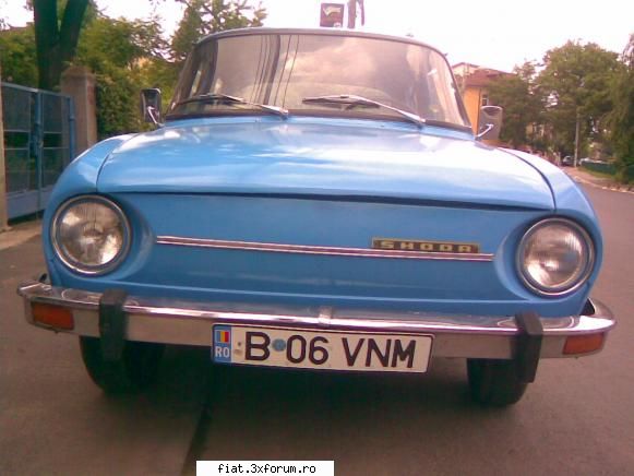 Frumuseti surprinse in trafic - Skoda s 100 prin cotroceni - Classic corner