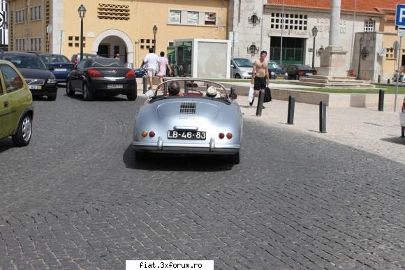 Frumuseti surprinse in trafic - era prea mare poza. mai incerc o data - Classic corner