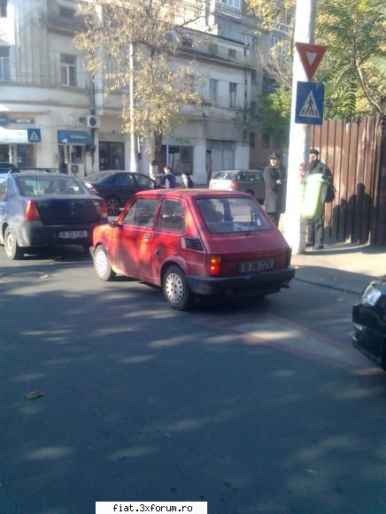 Frumuseti surprinse in trafic - Si un polski pe langa Piata Traian - Classic corner