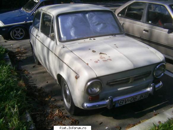 Frumuseti surprinse in trafic - Un Fiat 850 special care sta de ceva vreme - Classic corner
