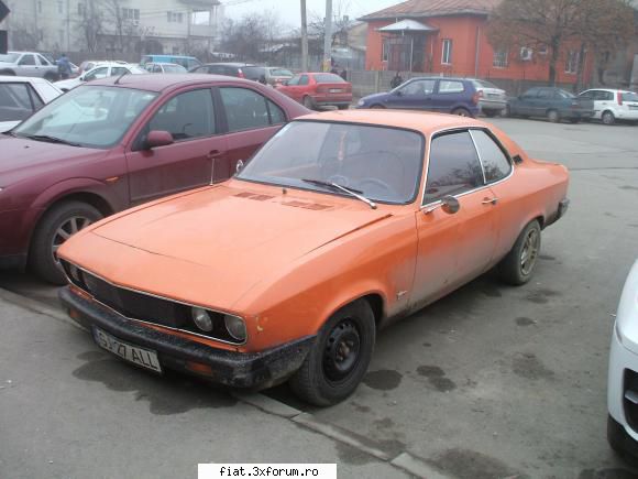 Frumuseti surprinse in trafic - tabac - Classic corner
