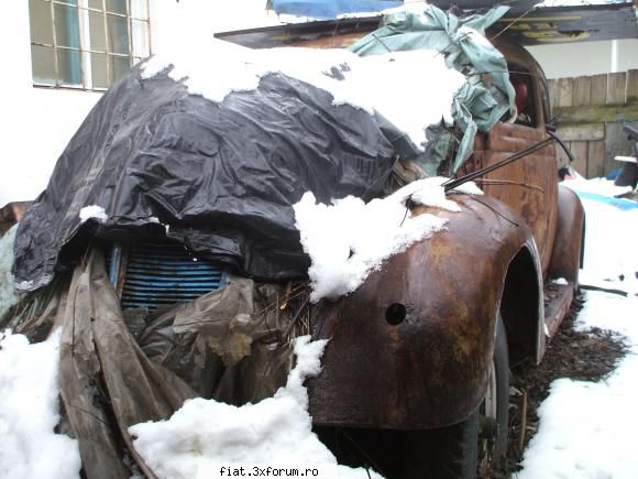 Frumuseti surprinse in trafic - asta e singura unde se poate vedea putin din - Classic corner