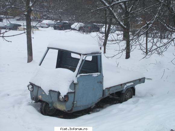 Frumuseti surprinse in trafic - si mai este ...........Asta..... :D :D - Classic corner