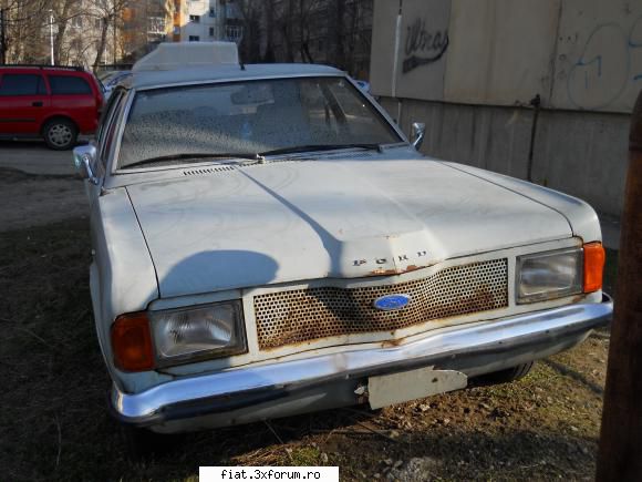 Frumuseti surprinse in trafic - tabac - Classic corner