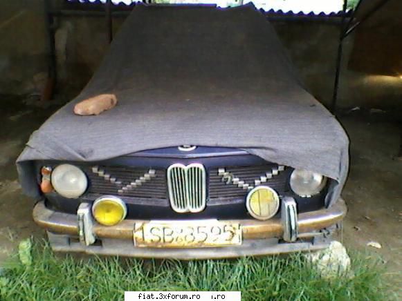 Frumuseti surprinse in trafic - coxu - Classic corner