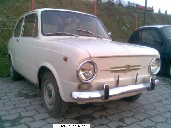 Frumuseti surprinse in trafic - Undeva in Tg. Mures. Frumoasa! - Classic corner