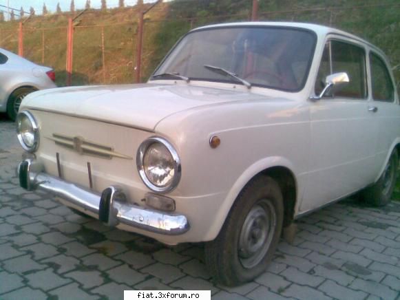 Frumuseti surprinse in trafic - Daca era de vanzare, acum sigur eram proprietarul - Classic corner