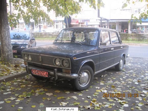 Frumuseti surprinse in trafic - o lada care era de vanzare intr-un timp cu 600 de - Classic corner