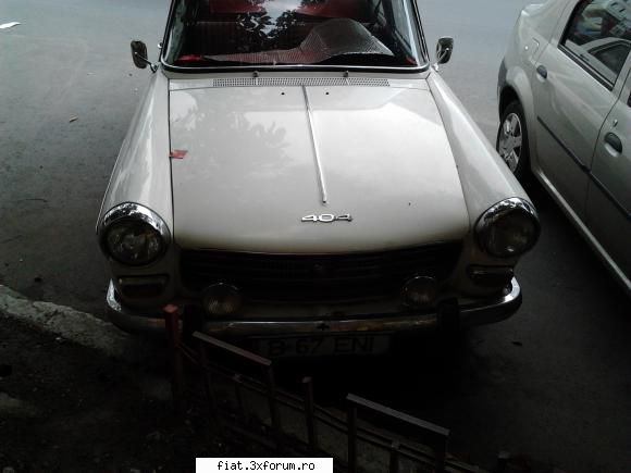 Frumuseti surprinse in trafic - Un Peugeot frumusel - Classic corner