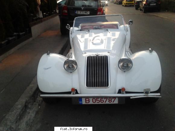 Frumuseti surprinse in trafic - Asta era pe la Decebal - Classic corner