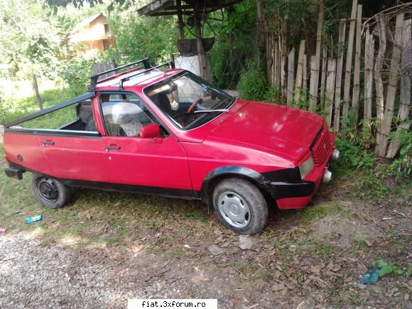 Frumuseti surprinse in trafic - Asta e un citroen axel, dupa care s-a fabricat - Classic corner