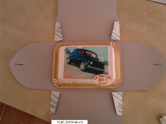 Frumuseti surprinse in trafic - Da va cam pricepeti la masini pe acest forum - Classic corner