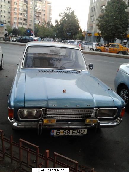 Frumuseti surprinse in trafic - A mai fost pe aici acum un an - Classic corner