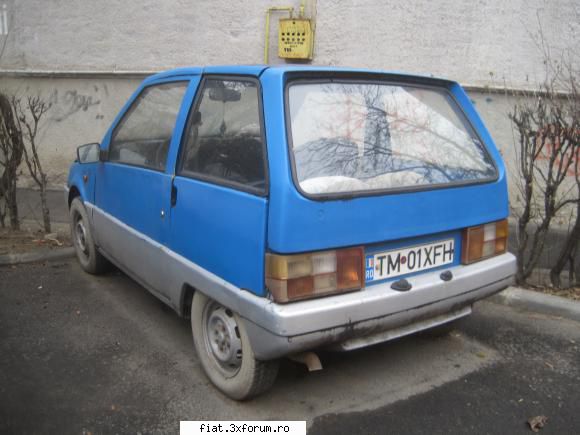 Frumuseti surprinse in trafic - un pitic la el acasa - Classic corner
