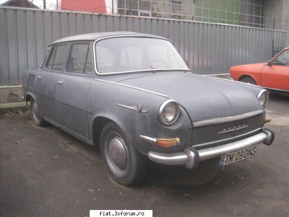 Frumuseti surprinse in trafic - ce fain e modelu asta de skoda !! 1000mb , au - Classic corner