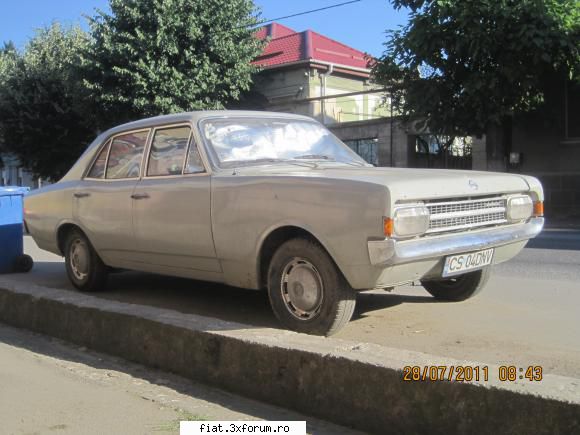 Frumuseti surprinse in trafic - opel rekord 1900 - Classic corner